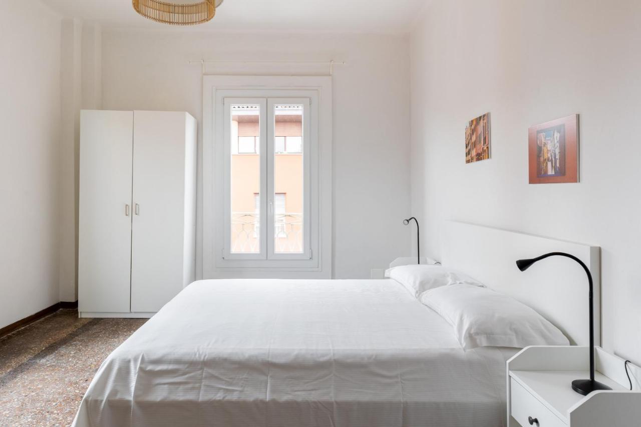 Alessandrini Apartment Alla Finestrella By Wonderful Italy Болоня Екстериор снимка
